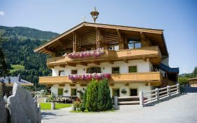 Beim Rohrer